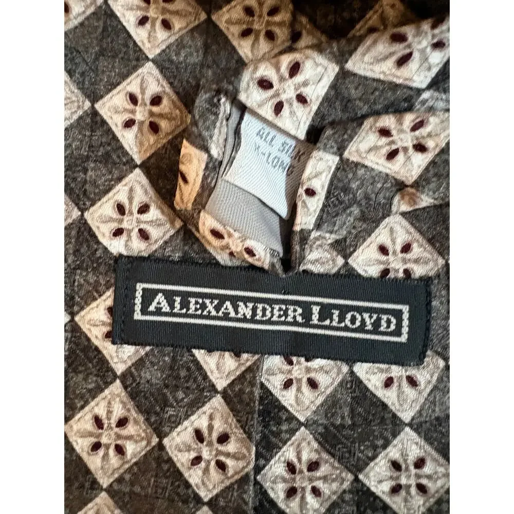 Alexander Lloyd Men’s Silk Tie Gray Cream Burgundy Geometric 62” Long
